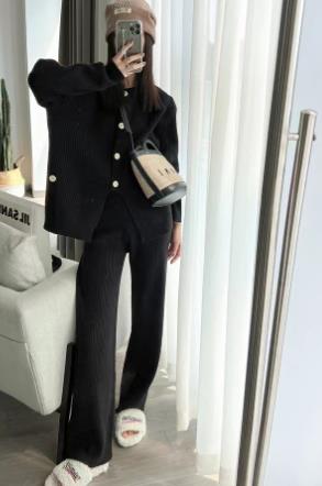 Knit two-piece for women