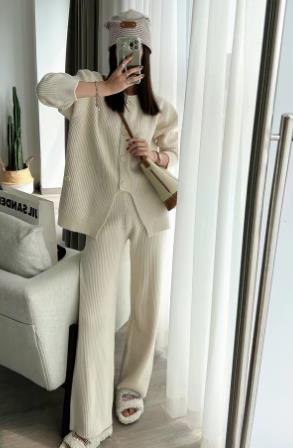 Knit two-piece for women