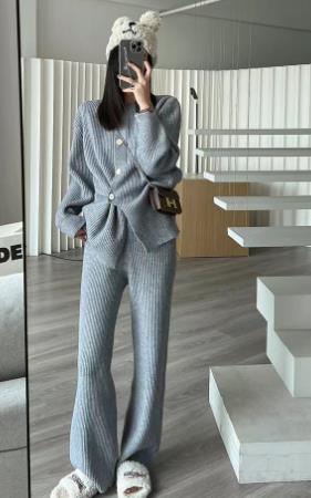 Knit two-piece for women
