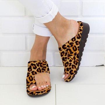 Toe wedge heel with half drag sandals